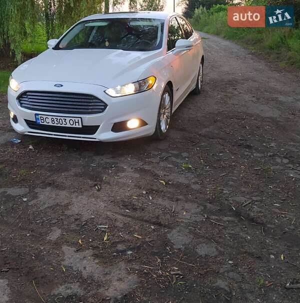 Седан Ford Fusion 2013 в Дрогобыче