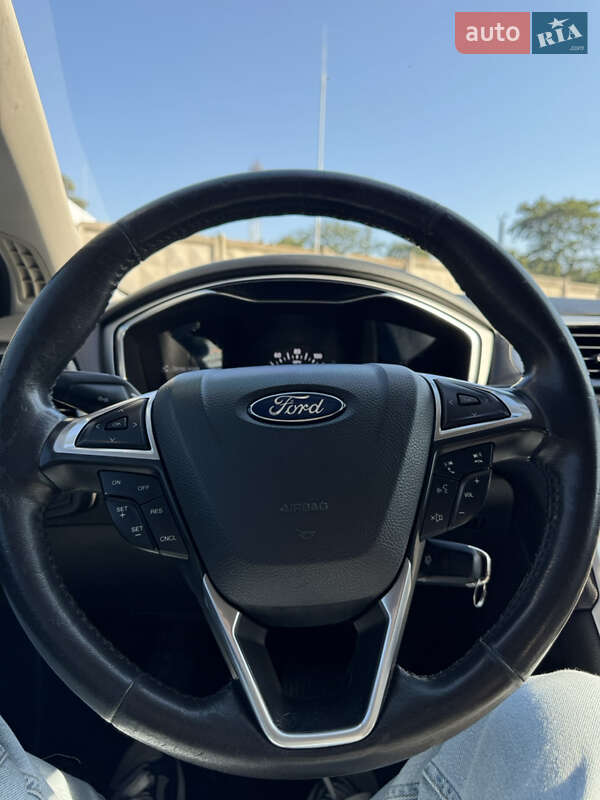 Седан Ford Fusion 2015 в Одессе