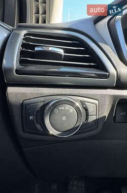 Седан Ford Fusion 2015 в 