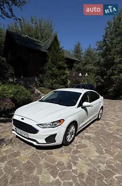 Седан Ford Fusion 2019 в Києві