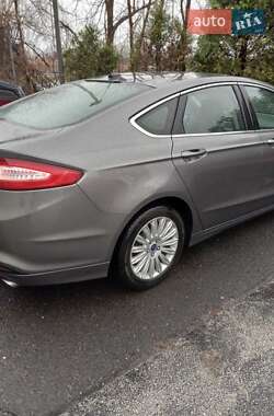 Седан Ford Fusion 2014 в 