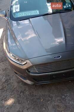Седан Ford Fusion 2014 в 