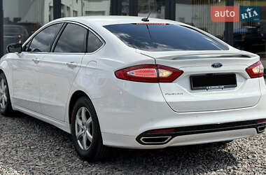 Седан Ford Fusion 2014 в 