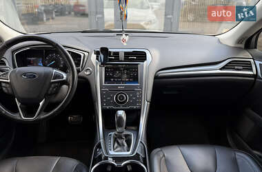 Седан Ford Fusion 2014 в 