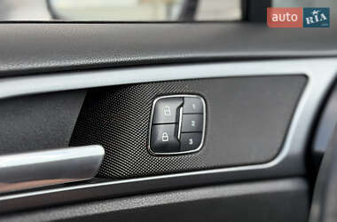 Седан Ford Fusion 2014 в 