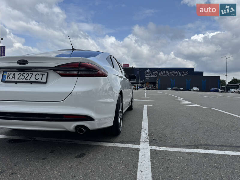 Седан Ford Fusion 2016 в Киеве