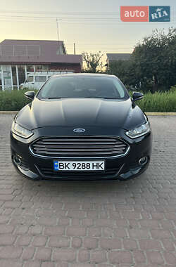 Седан Ford Fusion 2014 в 
