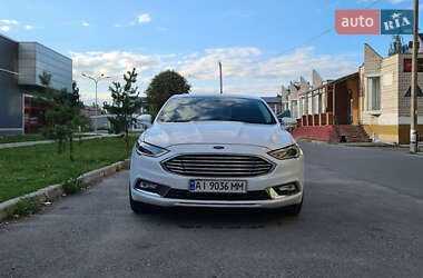 Седан Ford Fusion 2017 в 