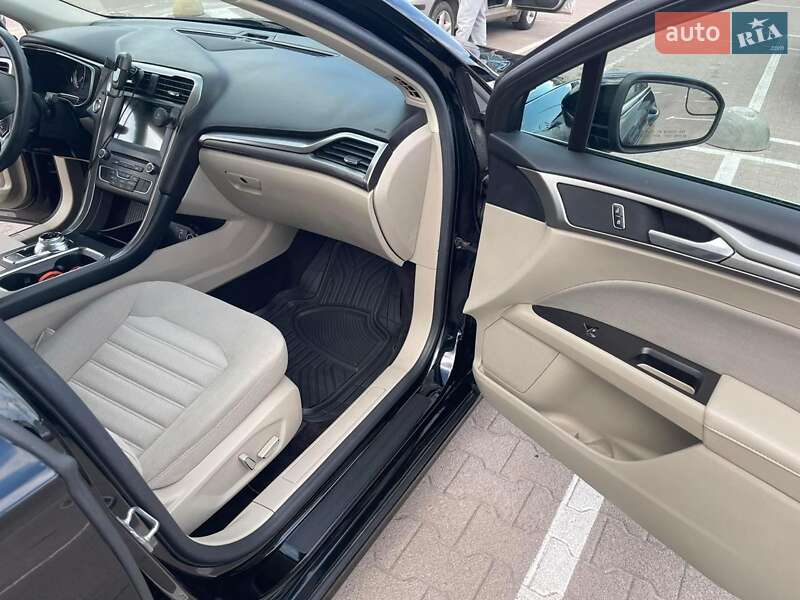Седан Ford Fusion 2016 в Житомире
