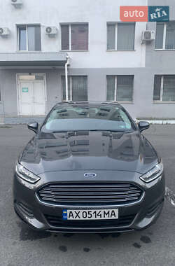 Седан Ford Fusion 2016 в 