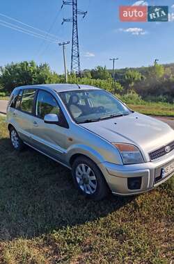 Хэтчбек Ford Fusion 2010 в 