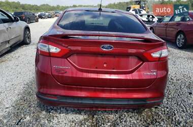 Седан Ford Fusion 2013 в 