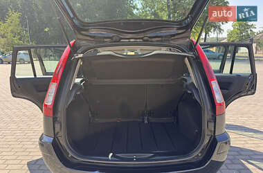 Хэтчбек Ford Fusion 2011 в 