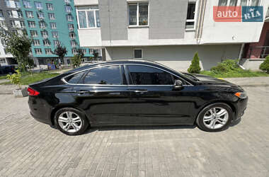 Седан Ford Fusion 2018 в 