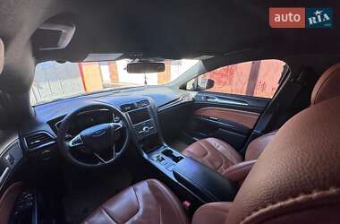 Седан Ford Fusion 2018 в 