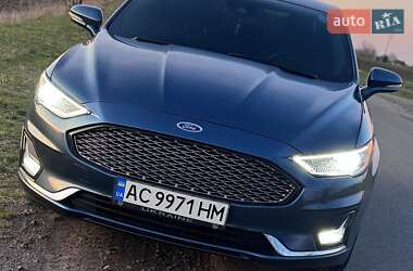 Седан Ford Fusion 2018 в Луцьку