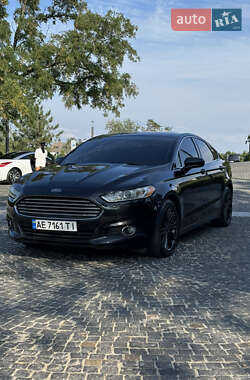 Седан Ford Fusion 2013 в 