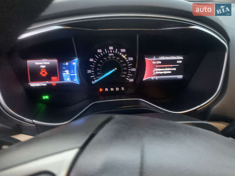 Седан Ford Fusion 2014 в Львове