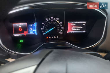 Седан Ford Fusion 2014 в 
