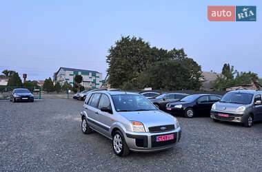 Хэтчбек Ford Fusion 2008 в 