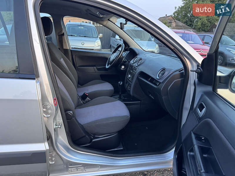 Хэтчбек Ford Fusion 2008 в Звенигородке