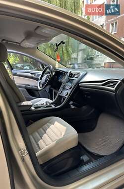 Седан Ford Fusion 2017 в Львове