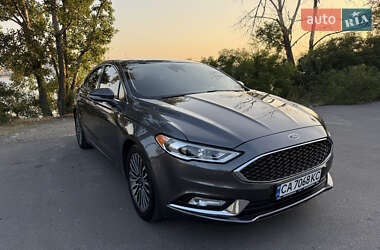 Седан Ford Fusion 2016 в 