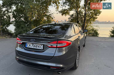 Седан Ford Fusion 2016 в 