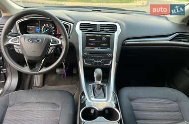 Седан Ford Fusion 2015 в  фото 5 Седан Ford Fusion 2015 в