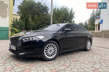 Седан Ford Fusion 2016 в 