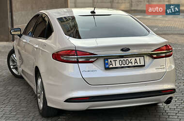 Седан Ford Fusion 2018 в 