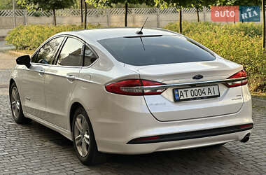 Седан Ford Fusion 2018 в 
