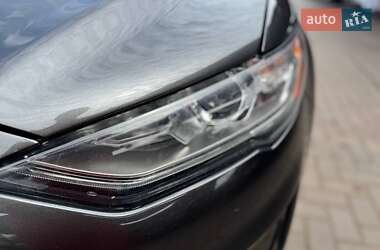 Седан Ford Fusion 2019 в 