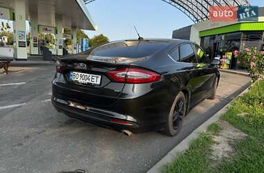 Седан Ford Fusion 2015 в 