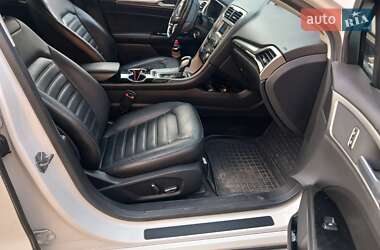Седан Ford Fusion 2014 в 