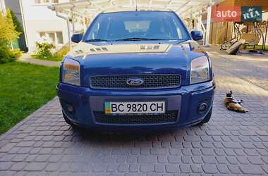 Хэтчбек Ford Fusion 2010 в 