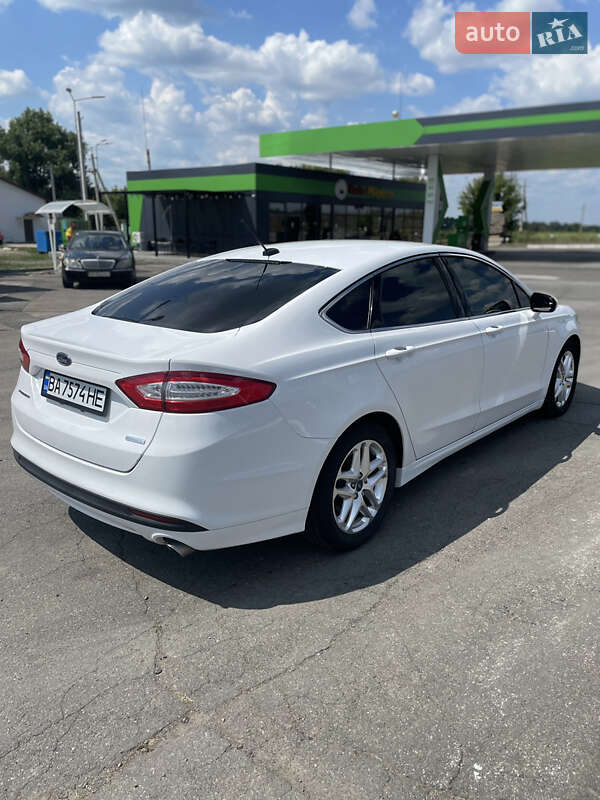 Седан Ford Fusion 2013 в Кривом Роге