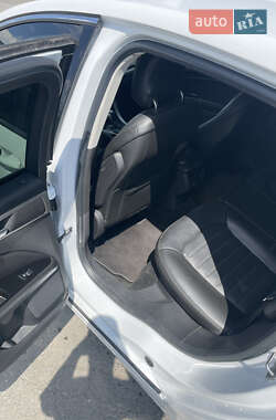 Седан Ford Fusion 2013 в 