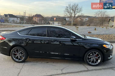 Седан Ford Fusion 2015 в 