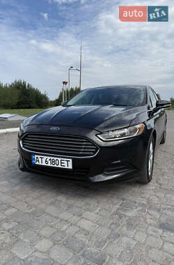 Седан Ford Fusion 2012 в 
