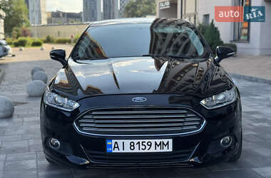 Седан Ford Fusion 2015 в 