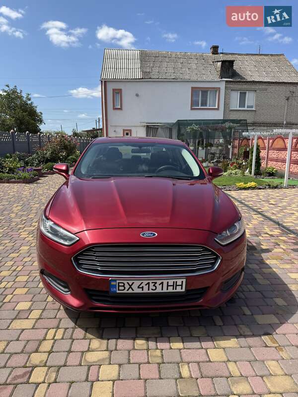 Седан Ford Fusion 2014 в 