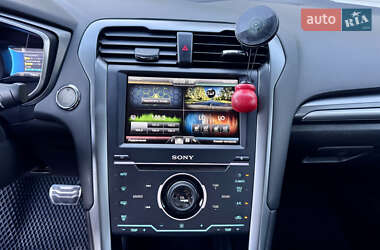Седан Ford Fusion 2014 в 