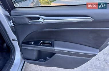 Седан Ford Fusion 2014 в 