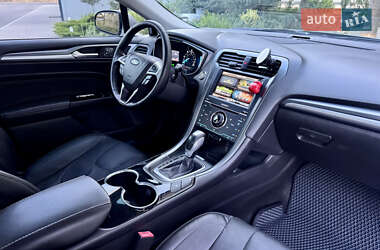 Седан Ford Fusion 2014 в 