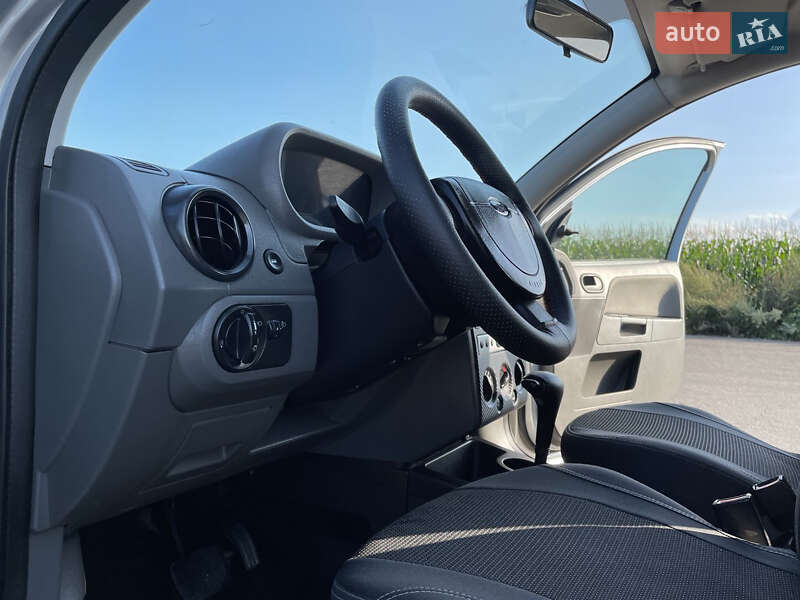 Хэтчбек Ford Fusion 2005 в Шепетовке