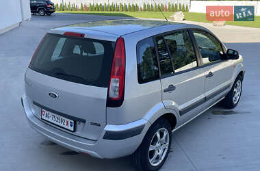 Хэтчбек Ford Fusion 2010 в 