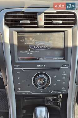 Седан Ford Fusion 2013 в 