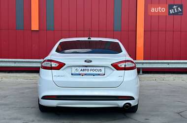 Седан Ford Fusion 2014 в 