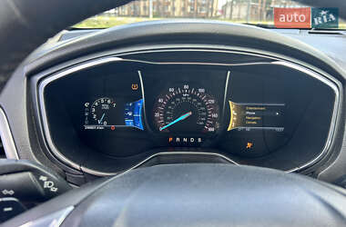 Седан Ford Fusion 2013 в 